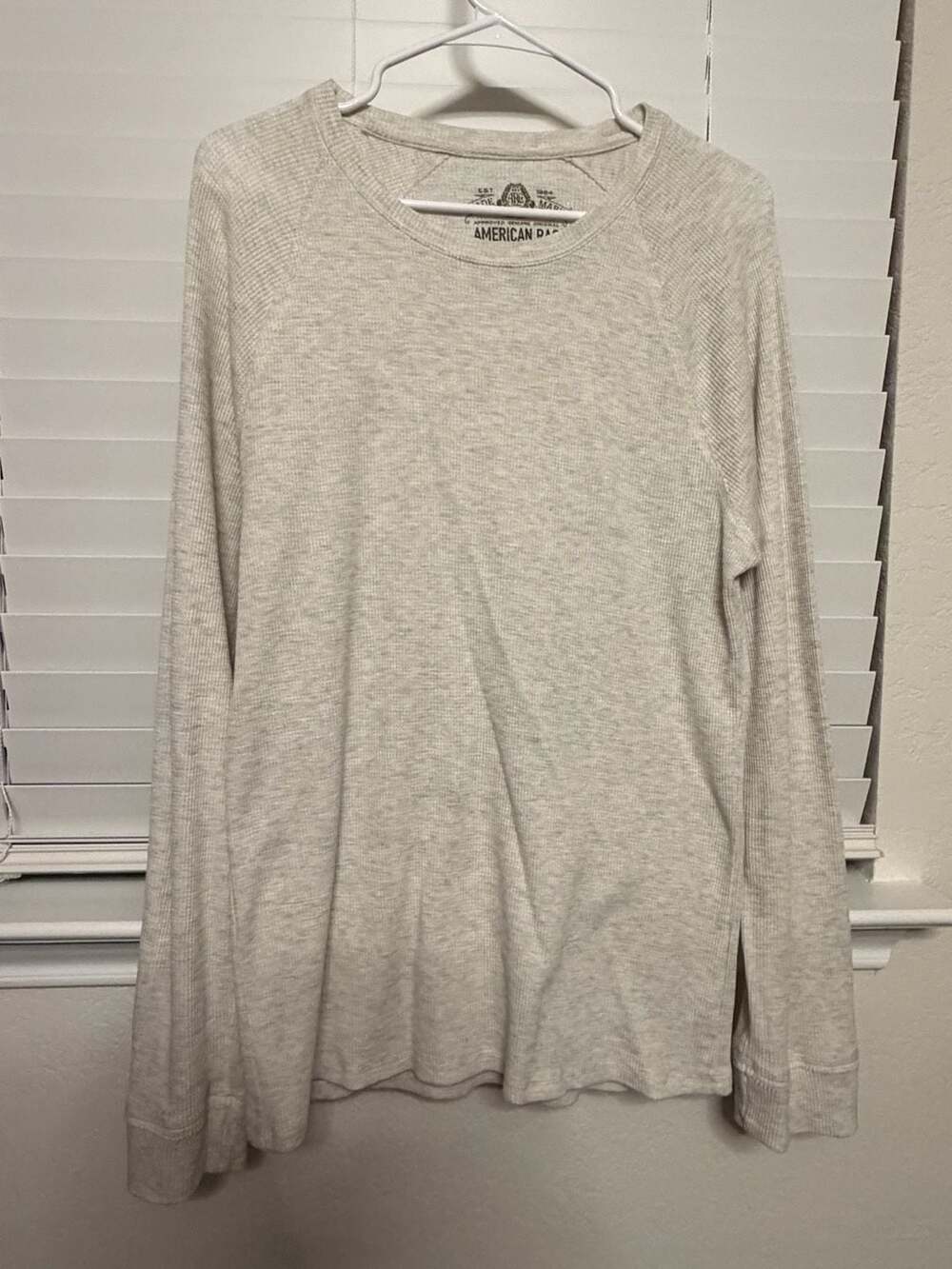 American Rag Thermal Long Sleeve Size Large Gray Waffle Knit Pullover